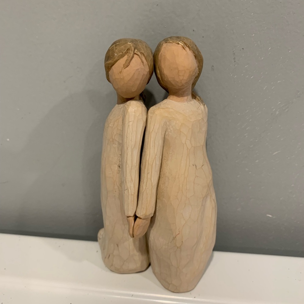 From the Willow Tree collection this is the “Two Alike” collection. Sz 5.5” - Picture 9 of 10